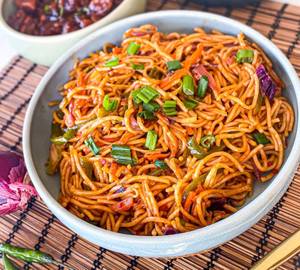 Schezwan Veg Noodles