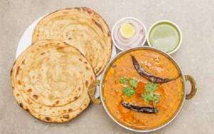 Kadhai Paneer [ 300 Ml ] + 2 Tandoori Butter Roti + Cold Drink [ 250 Ml ]