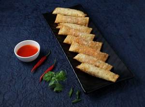 Dragon Rolls With Garlic Sauce
