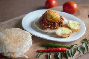 Kallappam With Egg Curry ( Serve 1)