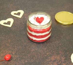 Red Velvet Jar Cake