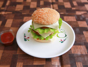Paneer Crispy Cheese Burger