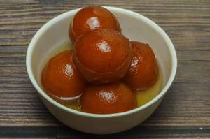 Gulab Jamun 4pc