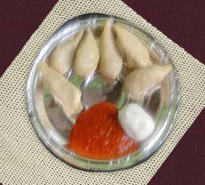 Paneer steam Momos ( 6 Pieces )