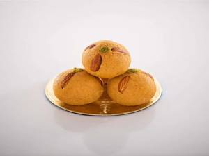Desi Ghee Besan Laddu
