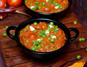 Tomato Green Peas Masala.