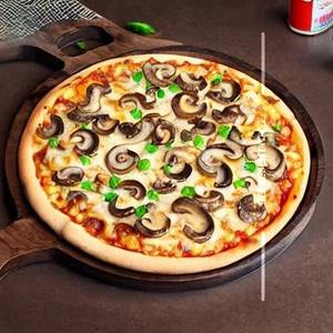 Medium Chicken & Mushroom Pizza