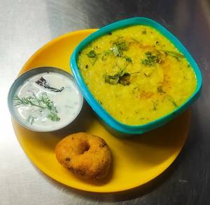 Bisi Bele Bath Vada Combo