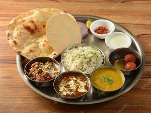 Punjabi Thali With Jambu (Tandoor)