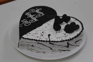 Choco Vanilla Heart Shape Cake