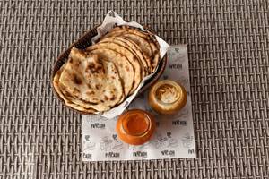 Pandara Road Ka Butter Chicken Combo