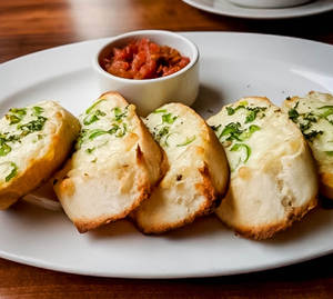 Garlic Bread With Cheese & Chilly