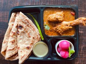 Chicken  Bhuna Masala + Paratha (4pc)