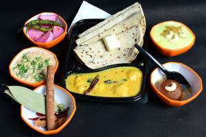 Kadi Pakoda  + 4 Butter Roti + kesariya kheer