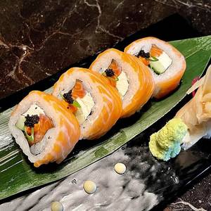 Salmon Cream Cheese Roll