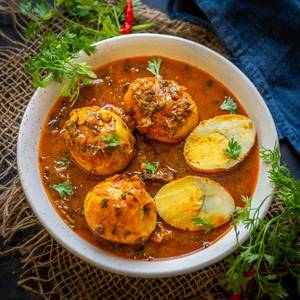 Egg Curry Masala With Phulka
