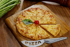 Double Cheese Margherita Thin Crust Pizza (7 Inch)