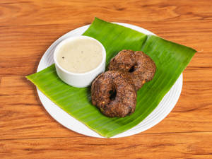 Karuppu Ullunthu Kara Vadai  (2Pcs)