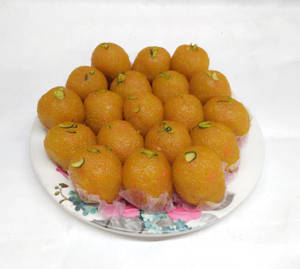 Yellow Moti Chur Ladoo