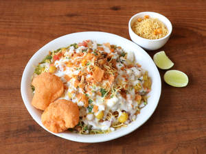 Dahi Ragda Puri