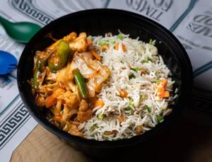 Veg Fried Rice With Mix Veg In Hot Garlic Sauce ( Wet )