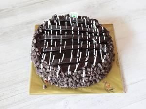 Chocolate Fantasy Chocochips Cake (500 gms)