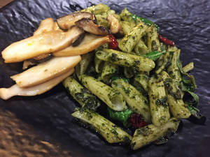 Pesto Penne With Mushroom, Broccoli & parmesan  (Veg)