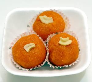 Kanpuri Ladoo