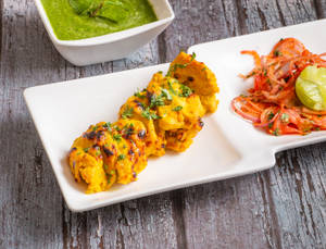 Chicken Lasooni Kebab (6Pcs)