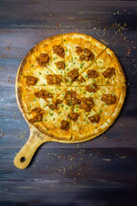 12" C Hicken Makhani Pizza