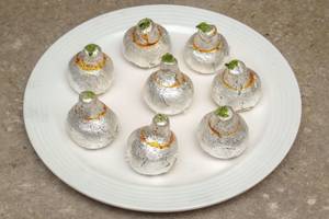 Kaju Kalash