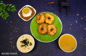 Minapa Vada [4 Pcs]