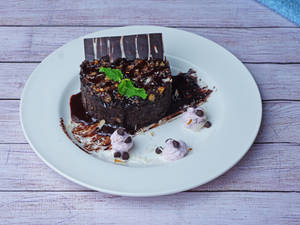Chocolate Walnut Brownie