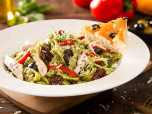 Fettuccine al Pesto Pasta NV