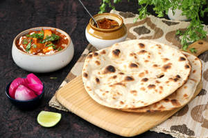 Chatakdaar Paneer With Tandoori Roti (2 Pcs)