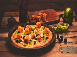 Piri Piri Paneer Pizza [10 Inch]