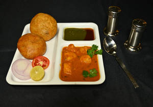 Kachori With Aloo Sabzi