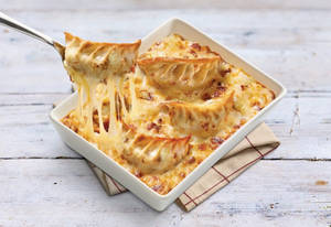 Baked Spicy Cheesy Chicken Momo's