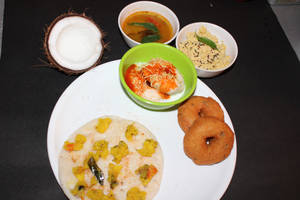 Masala Uttapam (1 Pc) + Dahi Vada (2 Pc) + Plain Vada (2 Pc)