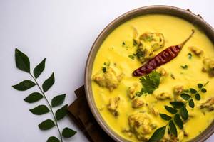Kadi Pakoda