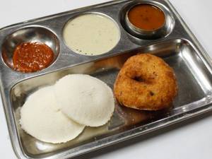 Plain Idli & Single Vada