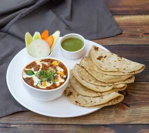 Paneer Sabji + 4 Tava Roti