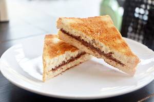 Grilled Chocolate Sandwich