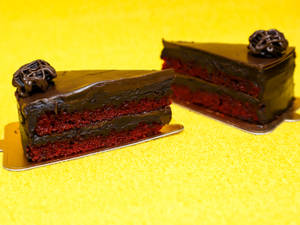 Red Velvet with Nutella Pastry