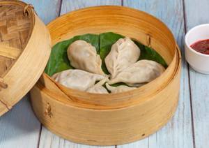 Chicken Steamed Momos (8 Pcs)