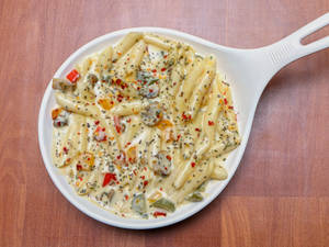 White Sause Pasta (Serves-2)