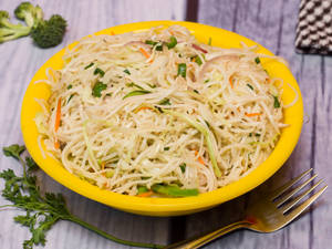 Veg Hakka Chow 