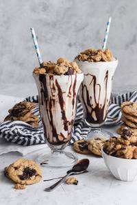 Chocolate with Nuts Milkshake with Vanilla Ice cream