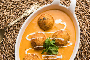 Malai Kofta (White and Red Gravy)
