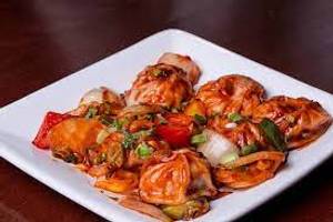 Paneer Chilli Momos (6 Pcs)